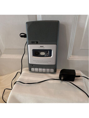 RCA RP3503-B Portable Cassette Player Recorder with built in microphone.￼